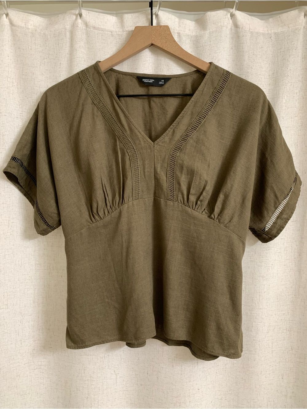 Simply Vera Vera Wang Linen Blend Olive V-Neck Peasant Blouse XS